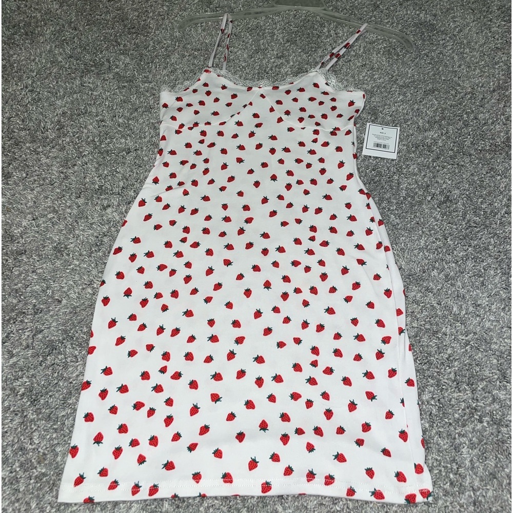STRAWBERRY PRINT BODYCON DRESS
